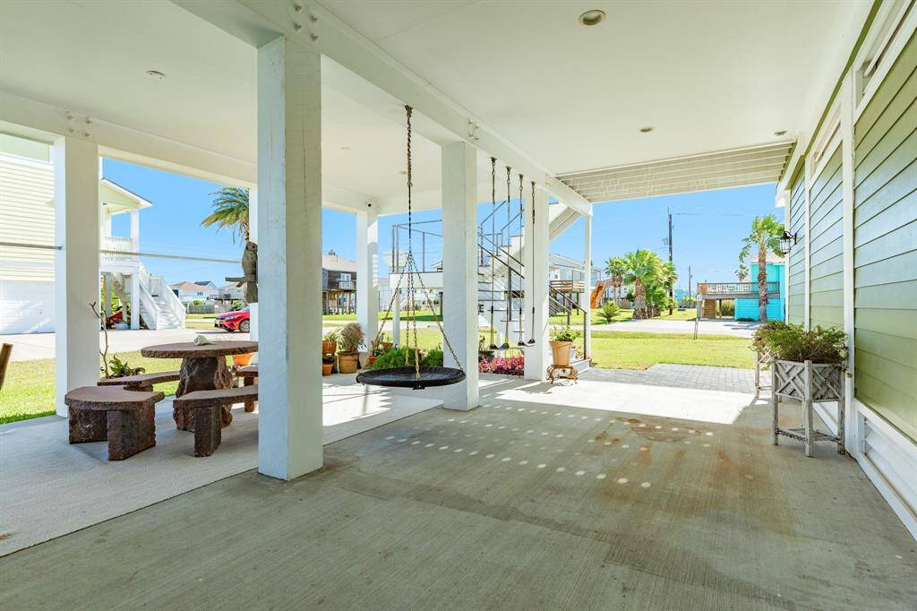 Wonderful space for entertaining your family and your friends