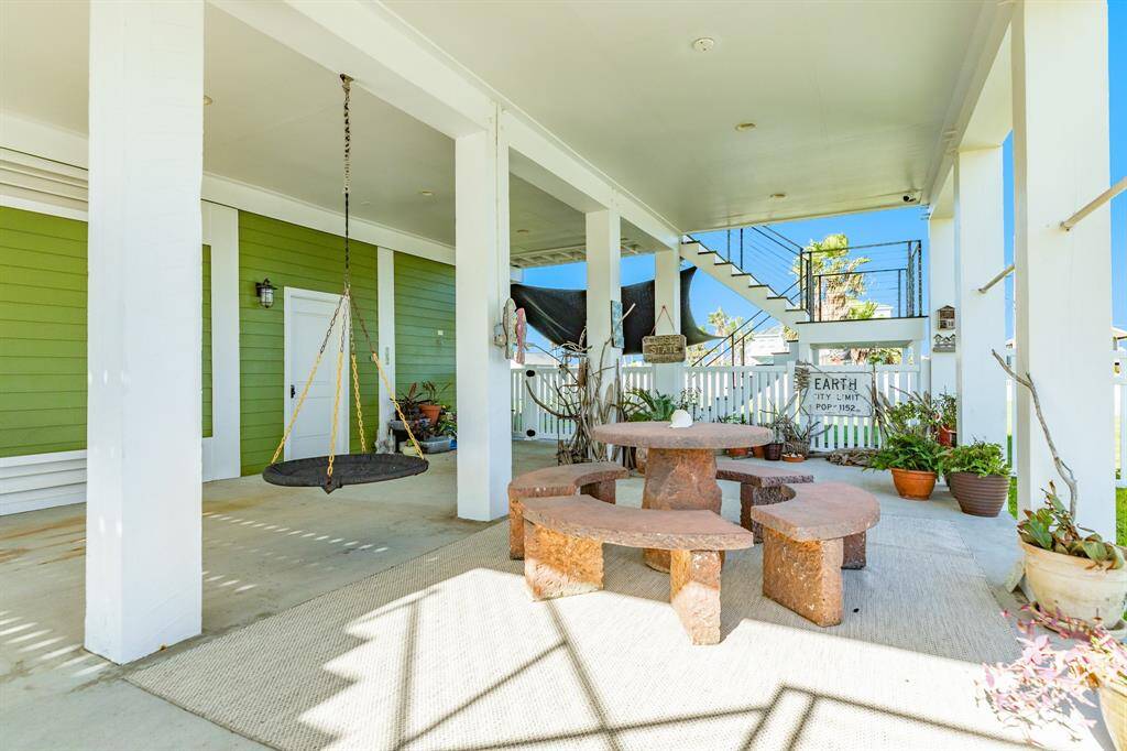 Wonderful space for entertaining your family and your friends