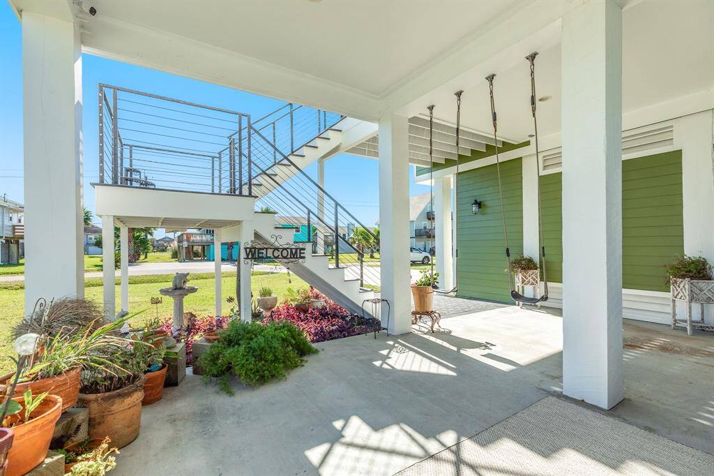 Wonderful space for entertaining your family and your friends
