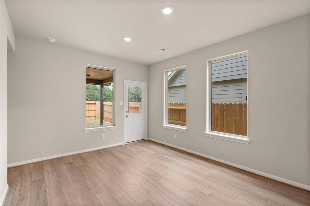 Note: Sample product photo. Actual exterior and interior selections may vary by homesite. Photo may be virtually staged