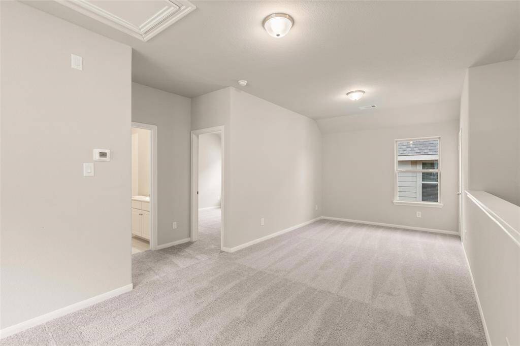 Note: Sample product photo. Actual exterior and interior selections may vary by homesite. Photo may be virtually staged