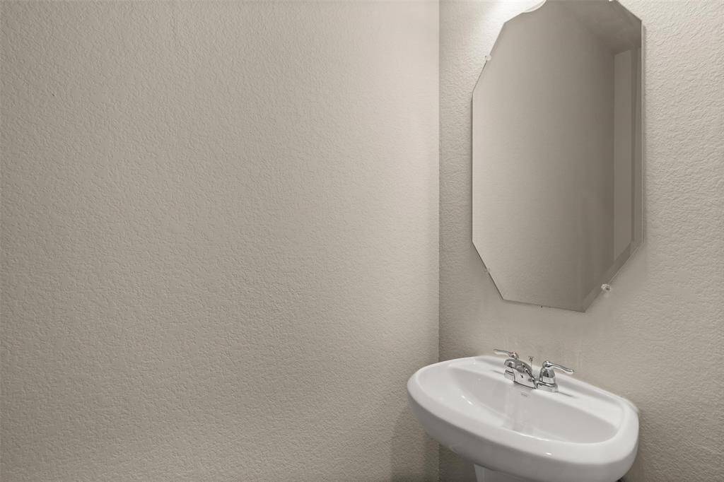 Note: Sample product photo. Actual exterior and interior selections may vary by homesite. Photo may be virtually staged