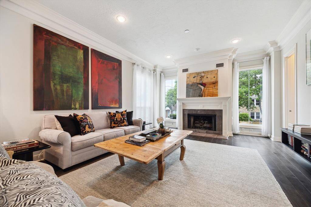 Elegant double crown molding is throughout the formals.