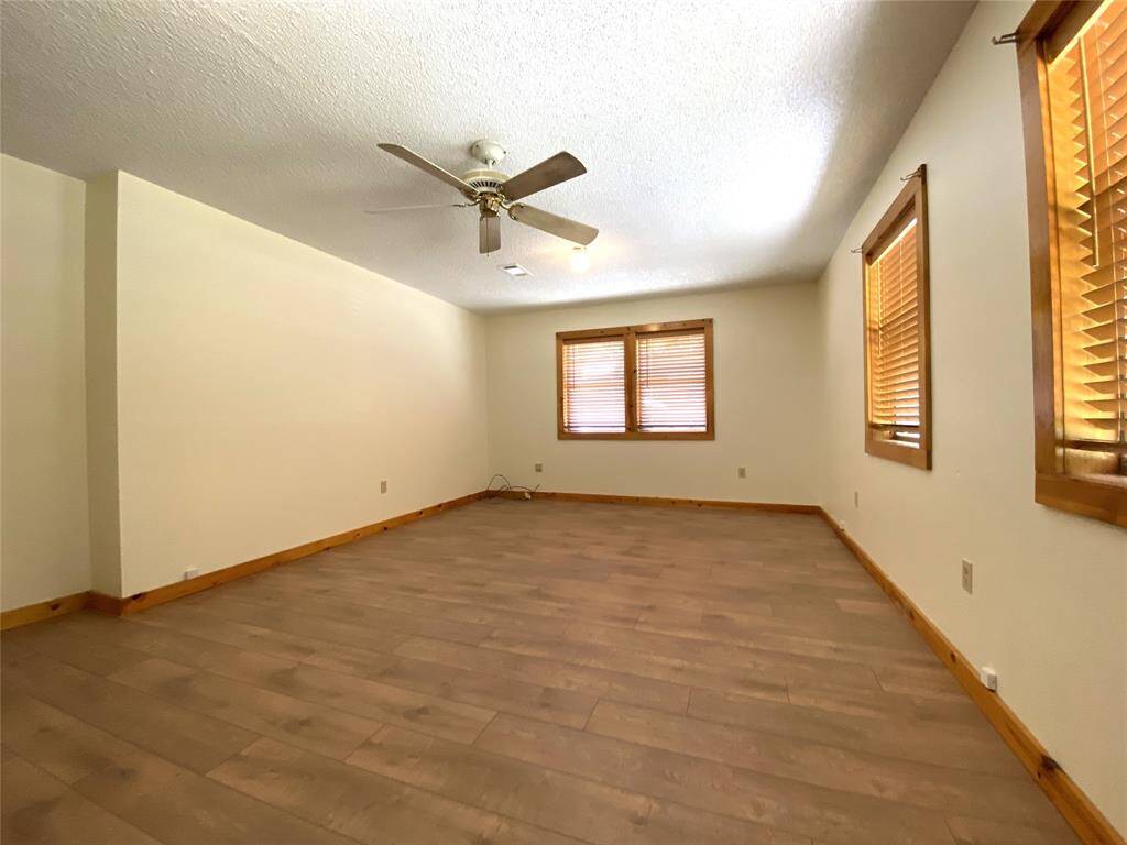 From the front door looking to the living room.