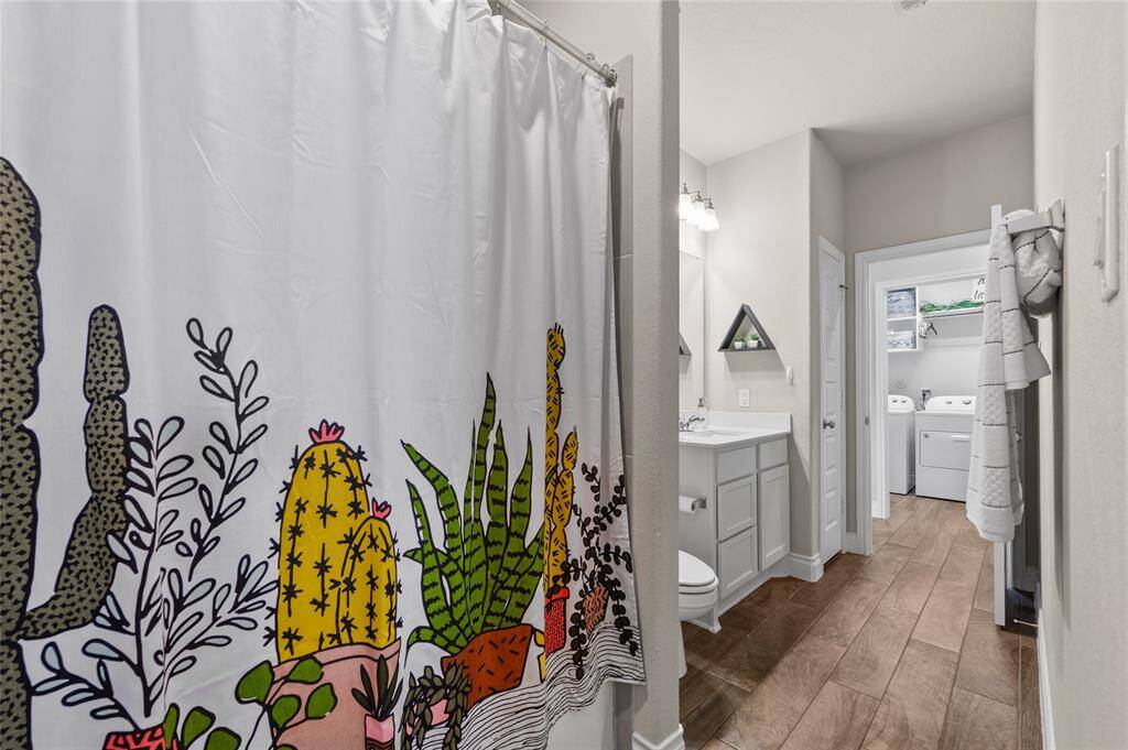 The Jack-and-Jill bathroom is shared between bedroom 2 and the hallway near bedrooms 3 and 4.
