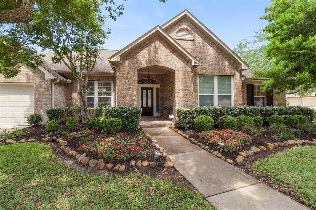 Welcome to 20910 Silver Chase Lane.