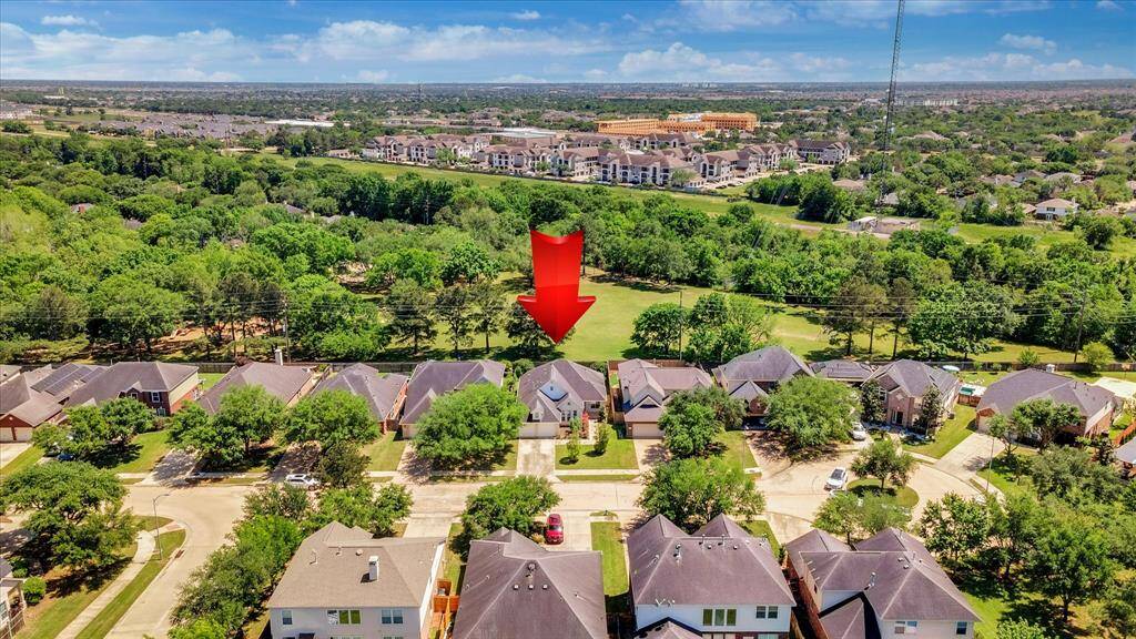Centrally located and offers easy access to nearby amenities and open spaces.
