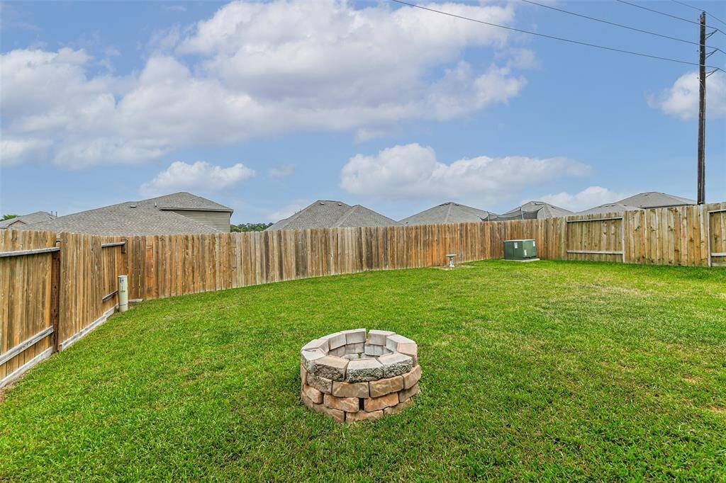 Fire pit - perfect for relaxing outdoors