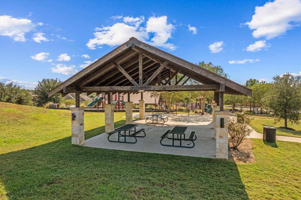 Neighborhood pavilion