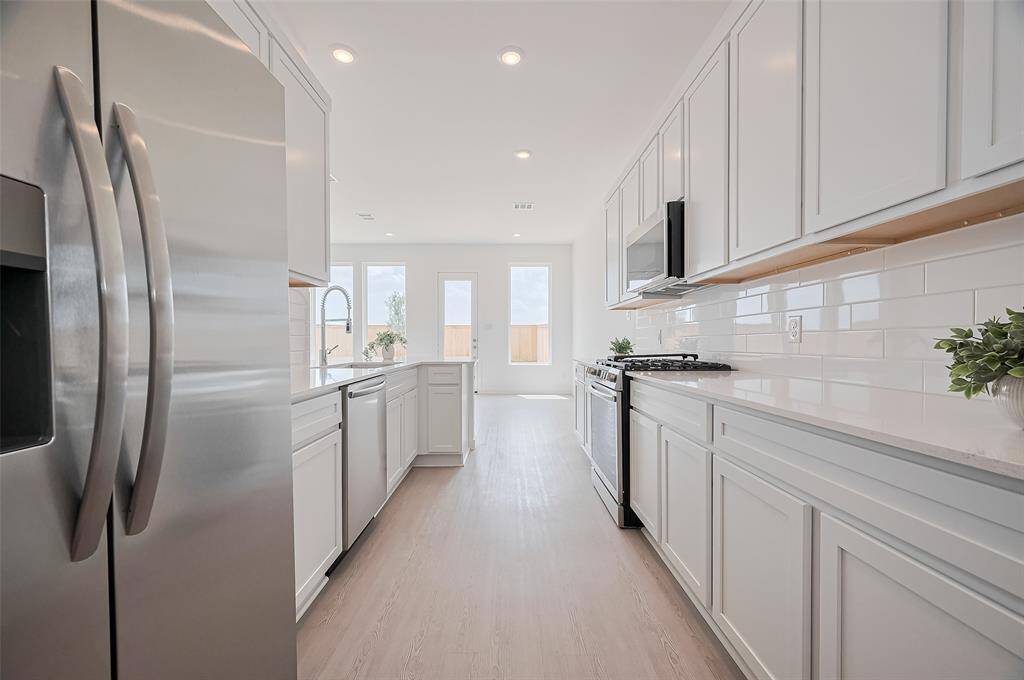 Large countertop workspace