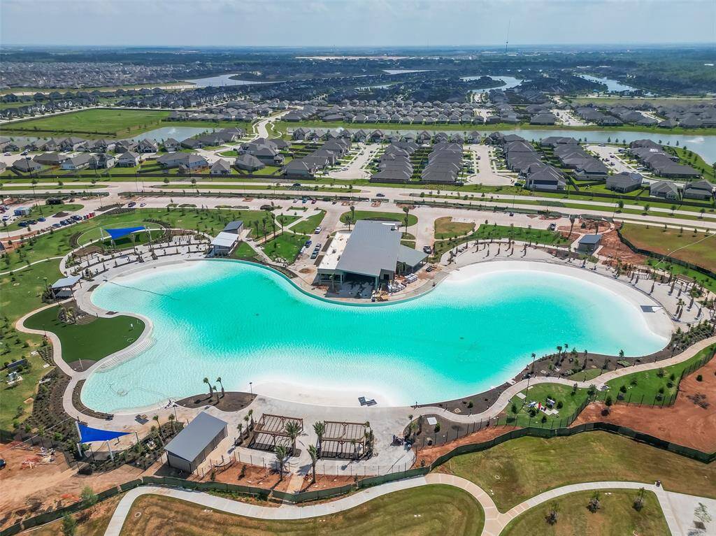 Bridgeland offers stunning amenities for an active and vibrant lifestyle.