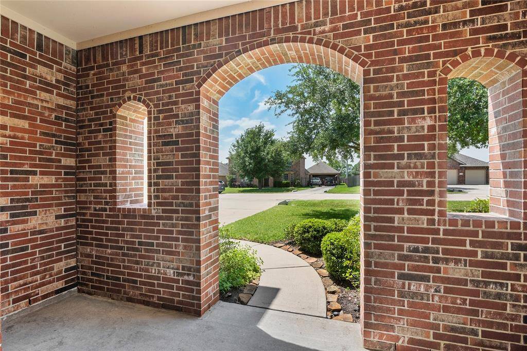 Delightful front porch