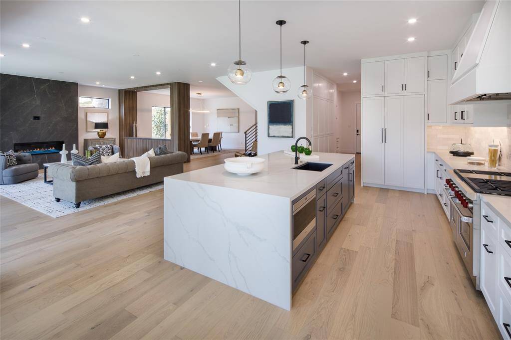 Perfectly proportioned floor-plan with integrated living and entertaining spaces