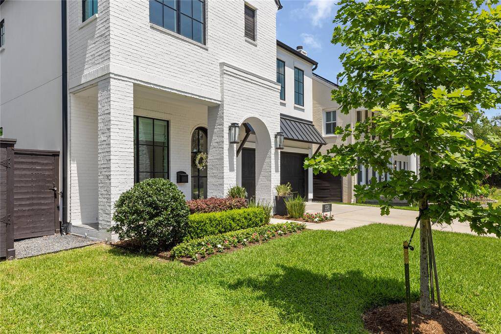Easy to maintain landscaping