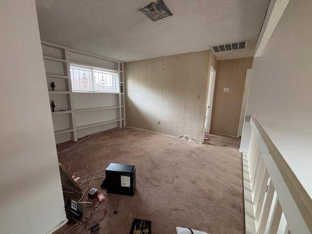 This loft study has so much to offer