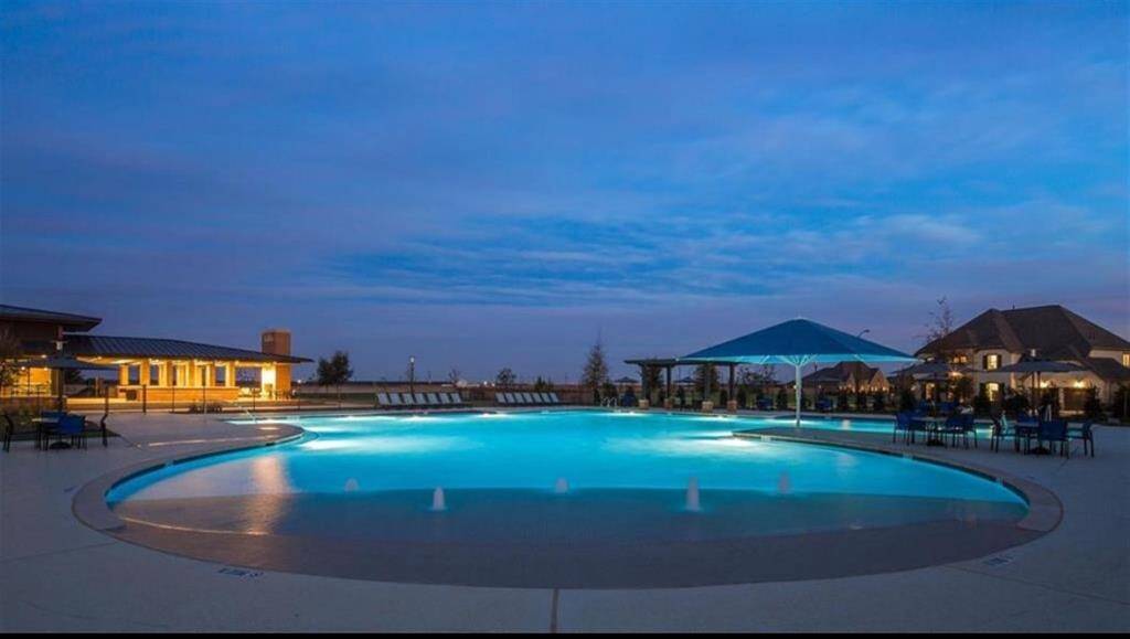 This refreshing pool complex includes a resort-style swimming pool with a beach entry, along with lap lanes for serious swimmers.