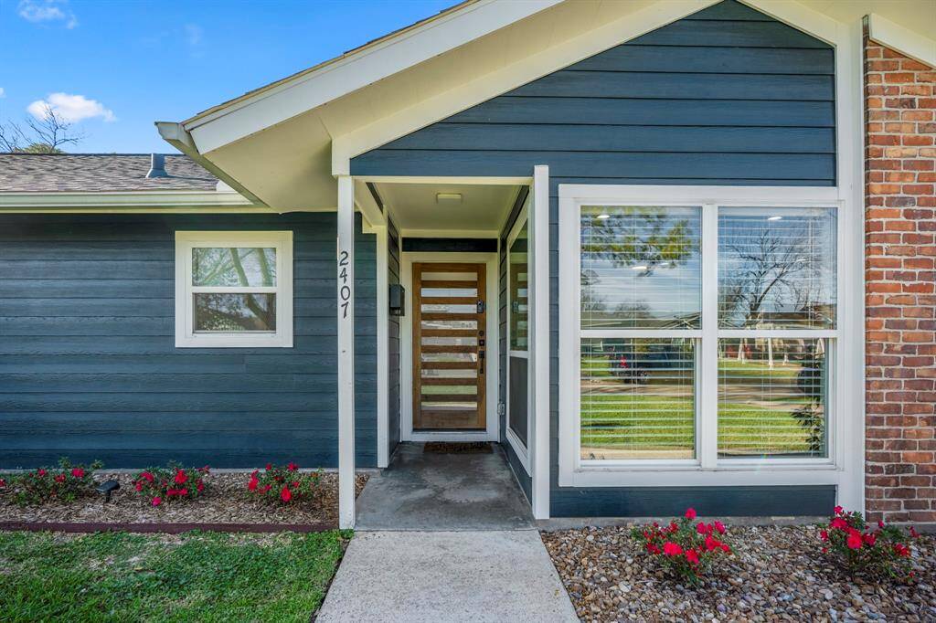 Welcome to 2407 Stonecrest in Shepherd Forest with immaculate curb appeal. Many new upgrades and additions. Please scroll for a tour.