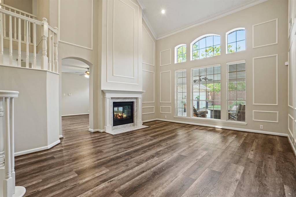 Huge floor to ceiling windows allows for a huge flood of natural light that really brightens the space.