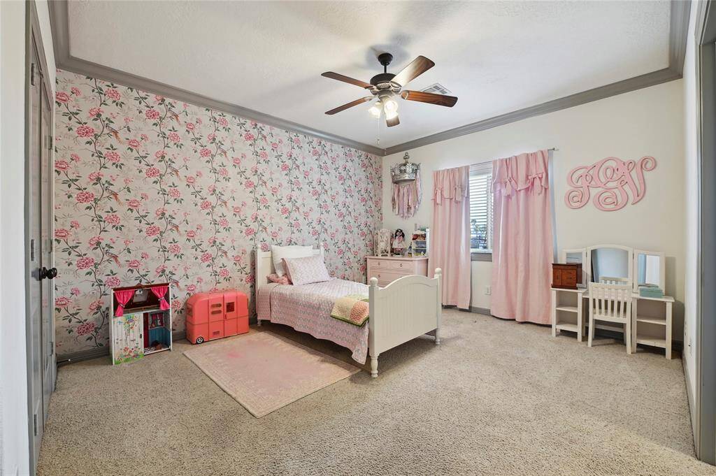 Second spacious bedroom fit for a princess!