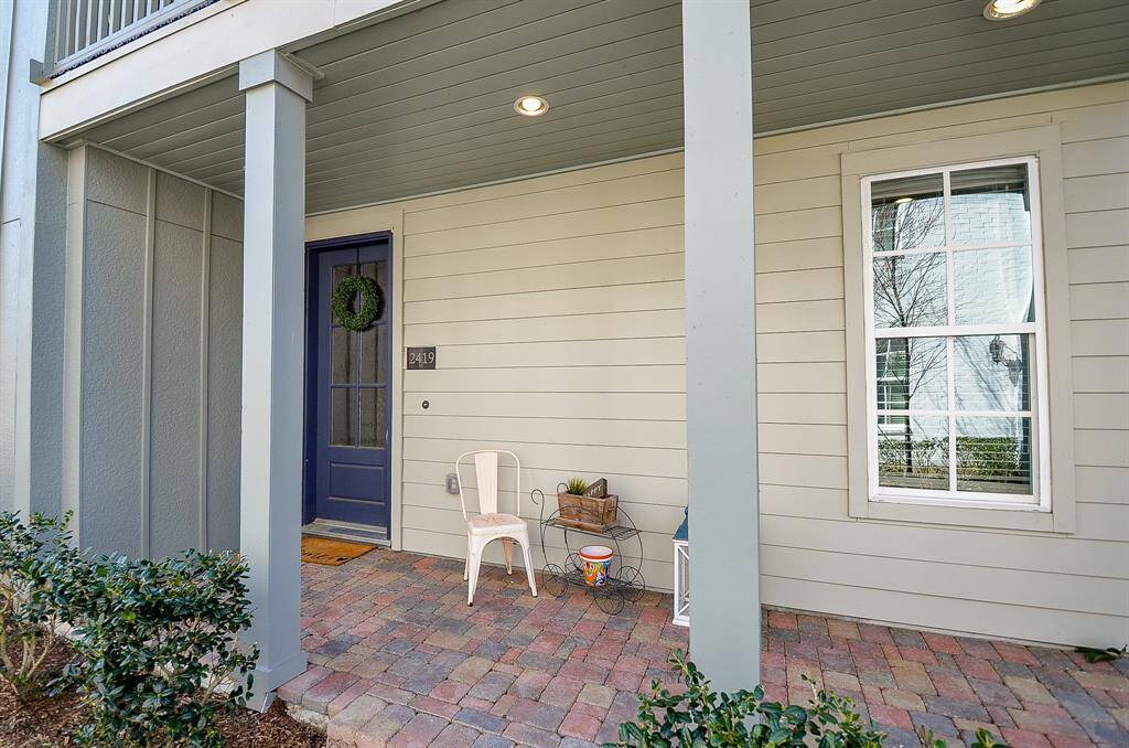 Welcoming front porch.
