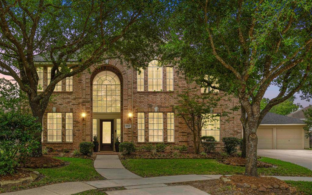 Welcome to this beautifully designed home in the sought after community of Oakhurst. With 5 bedrooms, 3.5 bathrooms, 3 car garage and a backyard oasis complete with a heated pool and jacuzzi on an expansive cul-de-sac lot this property is sure to meet all of your lifestyle dreams.