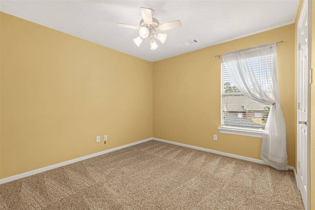 Upstairs bedroom.