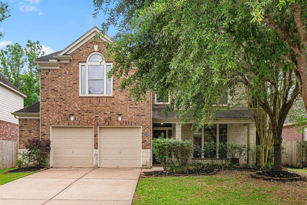 Discover this elegant 4-bedroom, 3.5-bath home spanning over 3,800 SF, nestled on a quiet circular street in Sienna Plantation. The spacious layout features formal living and dining areas, a gourmet kitchen with island, and a grand family room with fireplace. Upstairs boasts a game room, media room, and oversized bedrooms. Enjoy ultimate privacy in your large backyard with no rear neighbors.