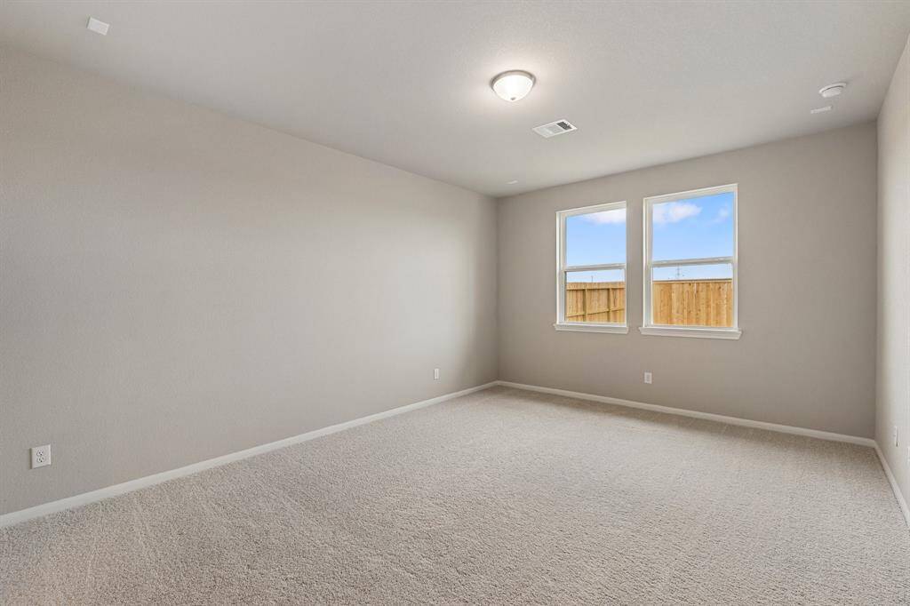 Note: Sample product photo. Actual exterior and interior selections may vary by homesite.