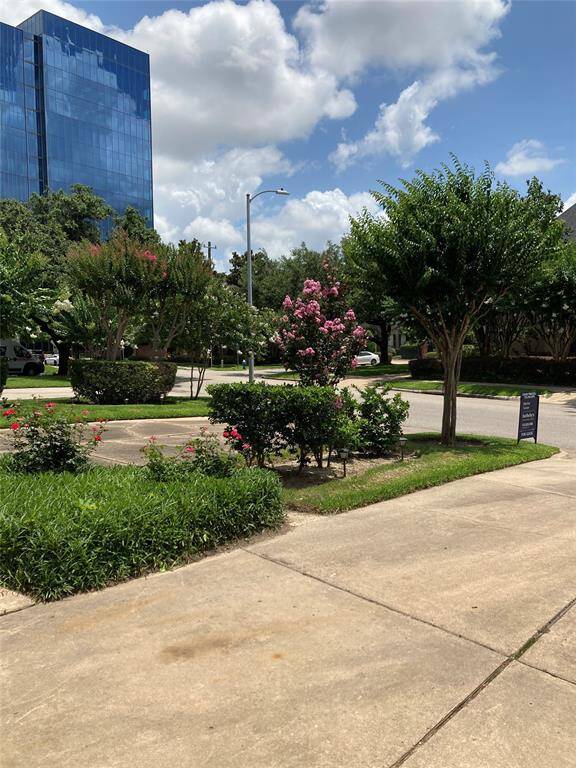 LOCATION! LOCATION! LOCATION! Walk to River Oaks District, Highland Village, restaurants, and shopping. The driveway on this home has 'off street' parking for 4 cars for your visitors.