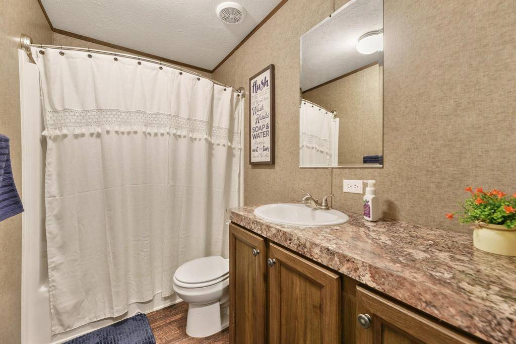 Secondary bathroom