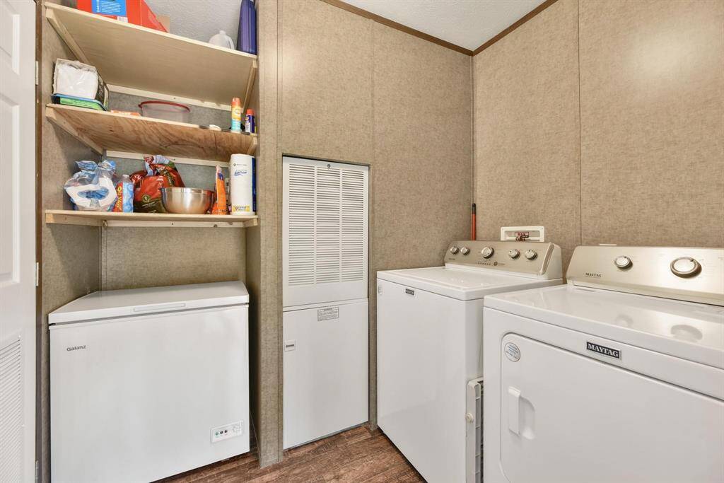 washer and dryer included with small freezer