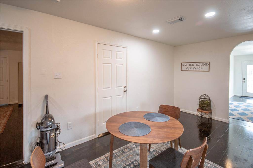 This a shared dining room for unit three and four