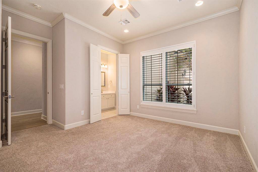 1st floor guest room with private bath