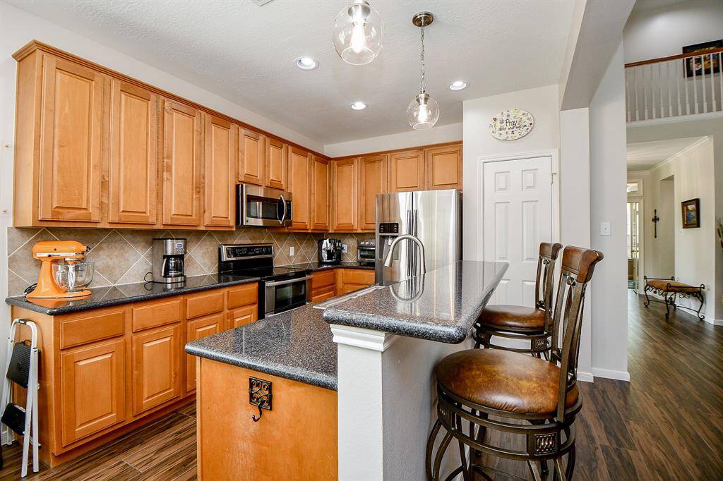 Once you've seen (and lived in) a stunning combined living area/kitchen like this one, nothing else will compare!