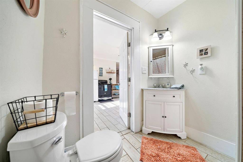 Unit 1 - Bathroom