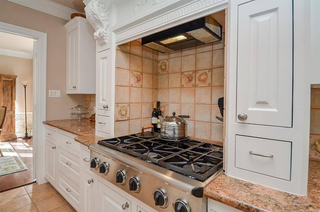 Daycor 6-burner gas range!
