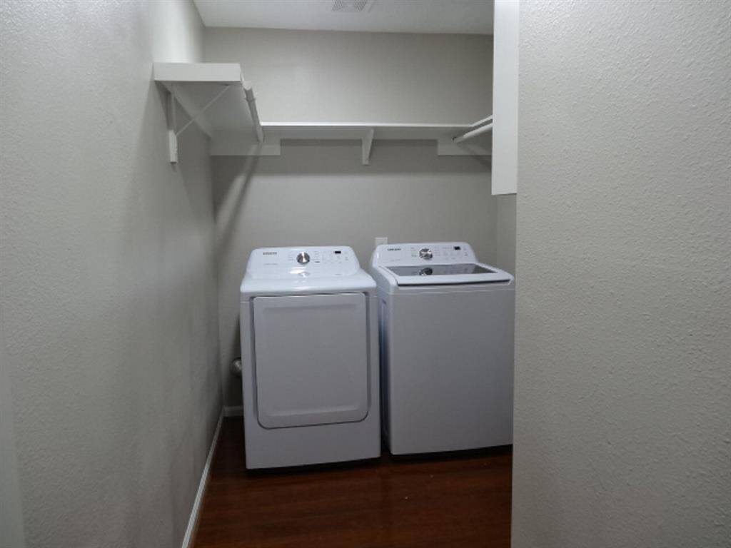 Laundry room w/washer & dryer