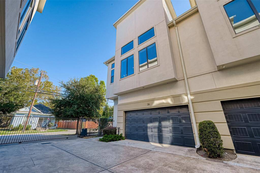 This photo showcases the gated private entrance to the community, offering an added layer of security and peace of mind. The entrance provides exclusive access, enhancing both privacy and convenience for residents.