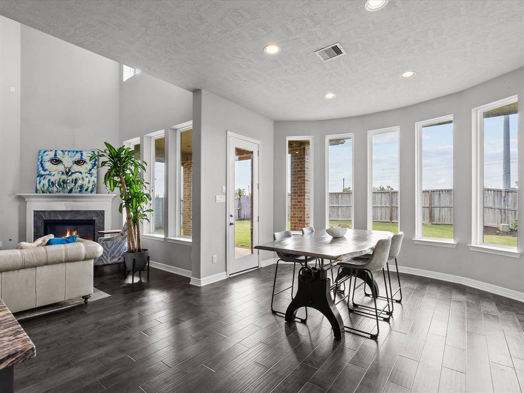 Breakfast area