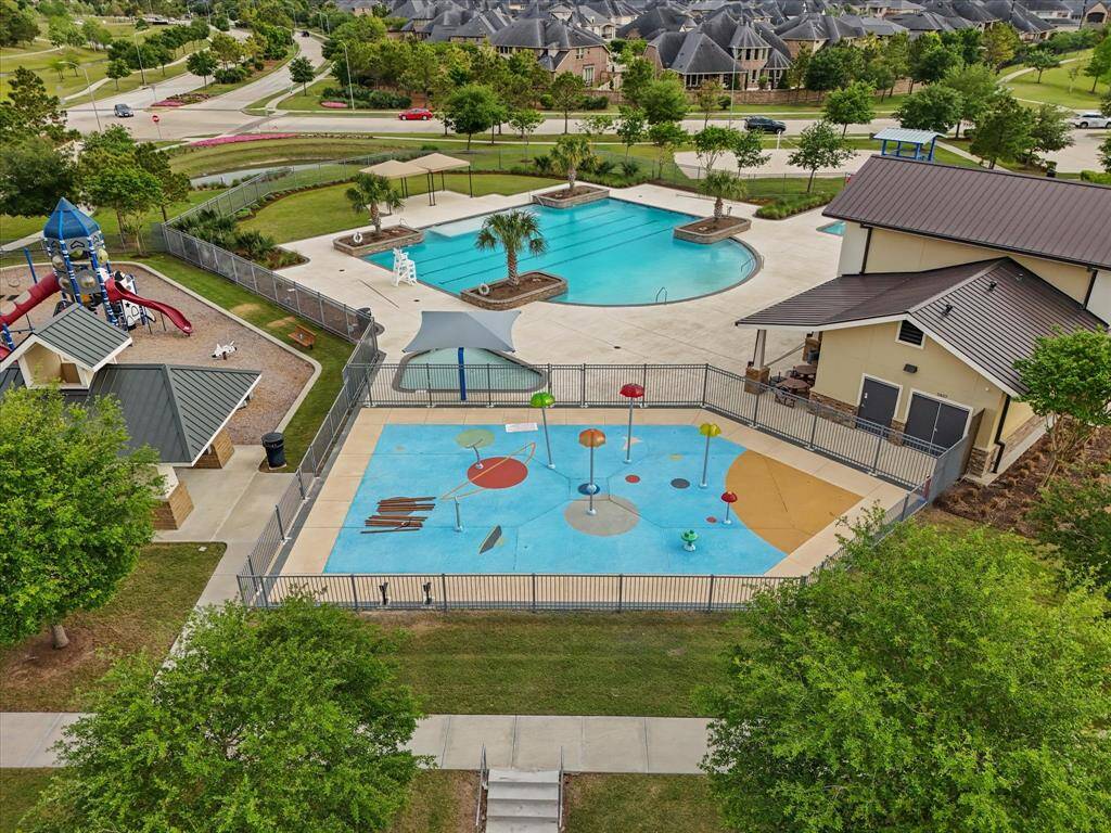 Neighborhood splash pad, pool and park
