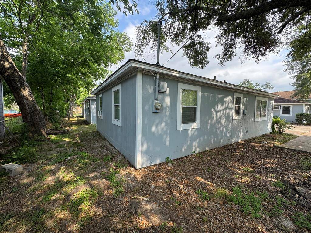 The back of unit A.