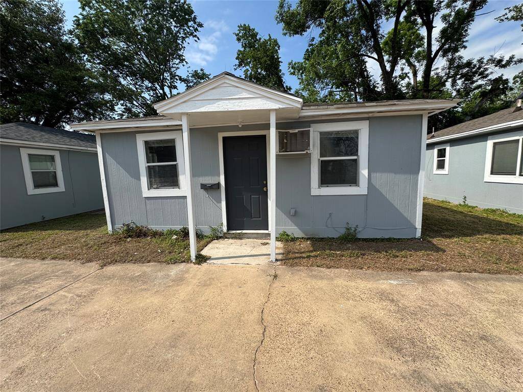 Unit (B) - 2 bedroom, 1 bathroom home.
