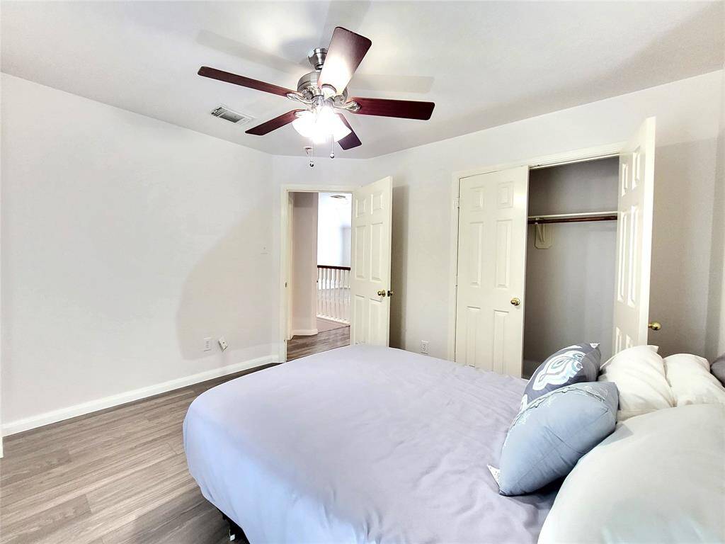 2nd Bedroom (2nd floor)