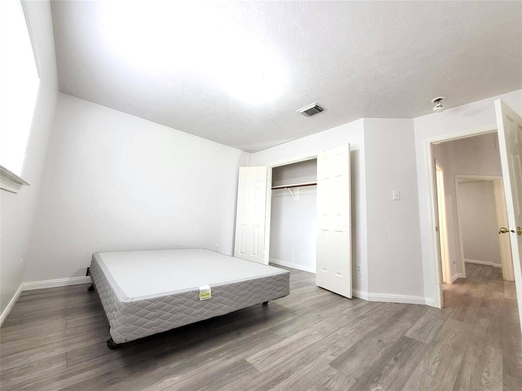 4rd Bedroom (2nd floor)