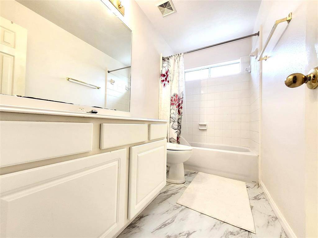 2nd Bedroom - Bath ( 2nd floor)