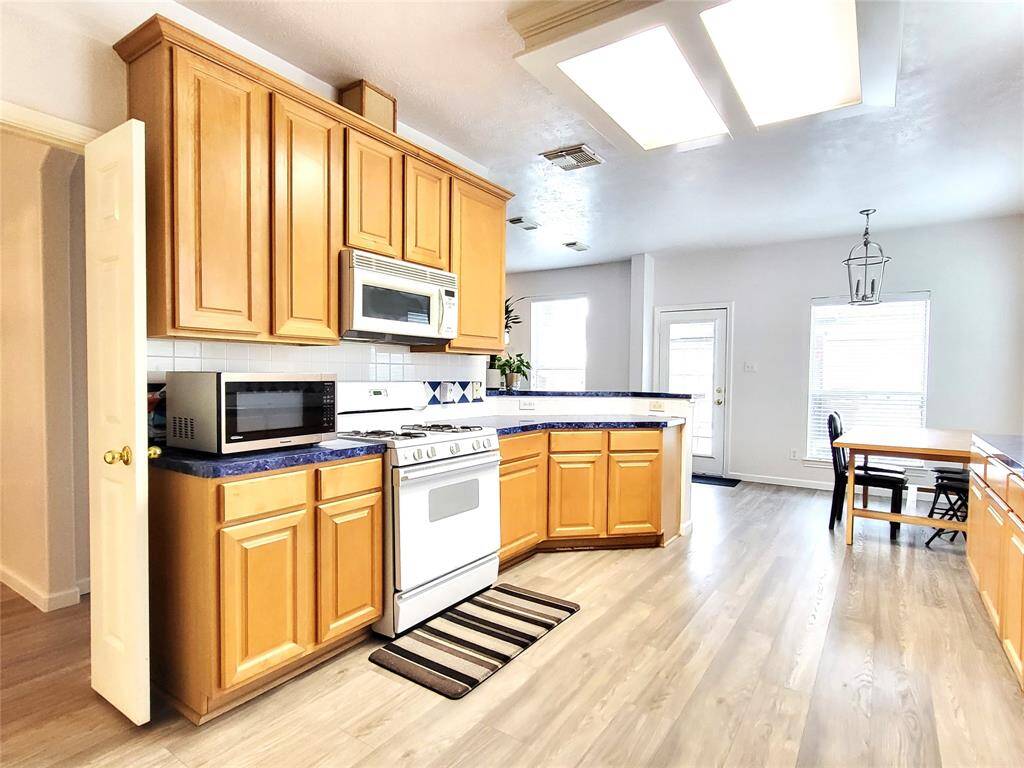 Spacious Kitchen