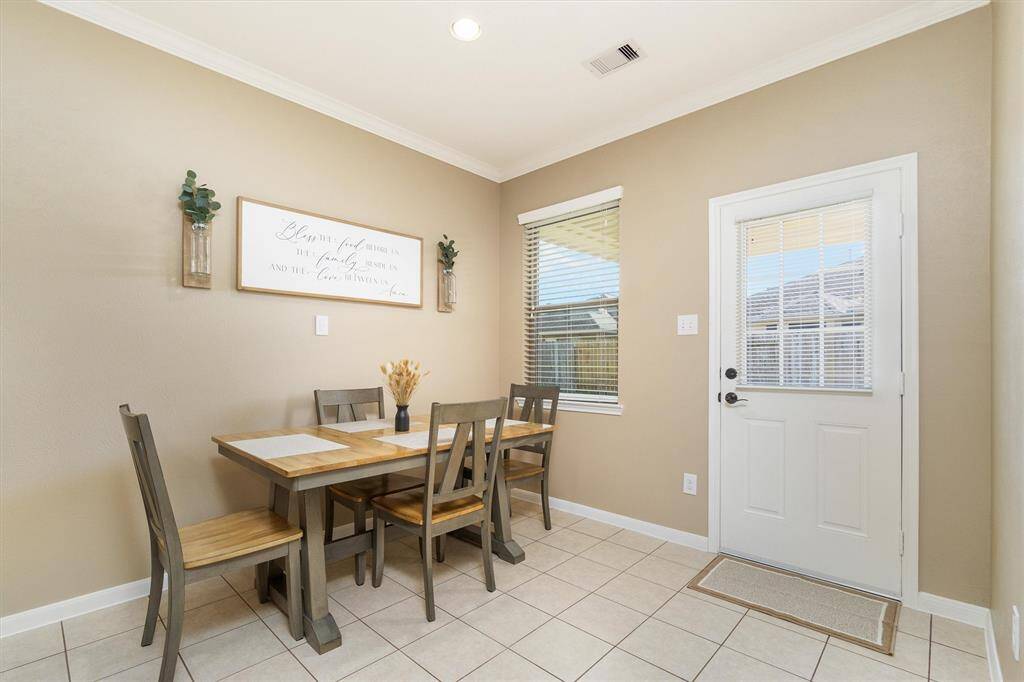 Breakfast area with outdoor access