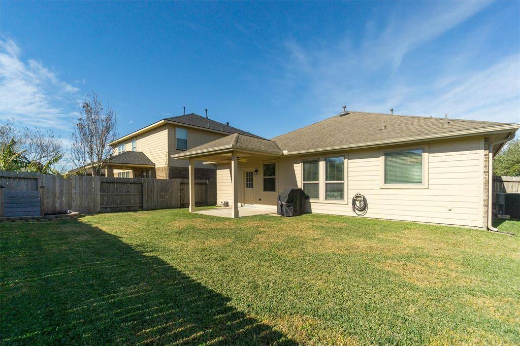 Back yard is a great size and plenty of room for a party!