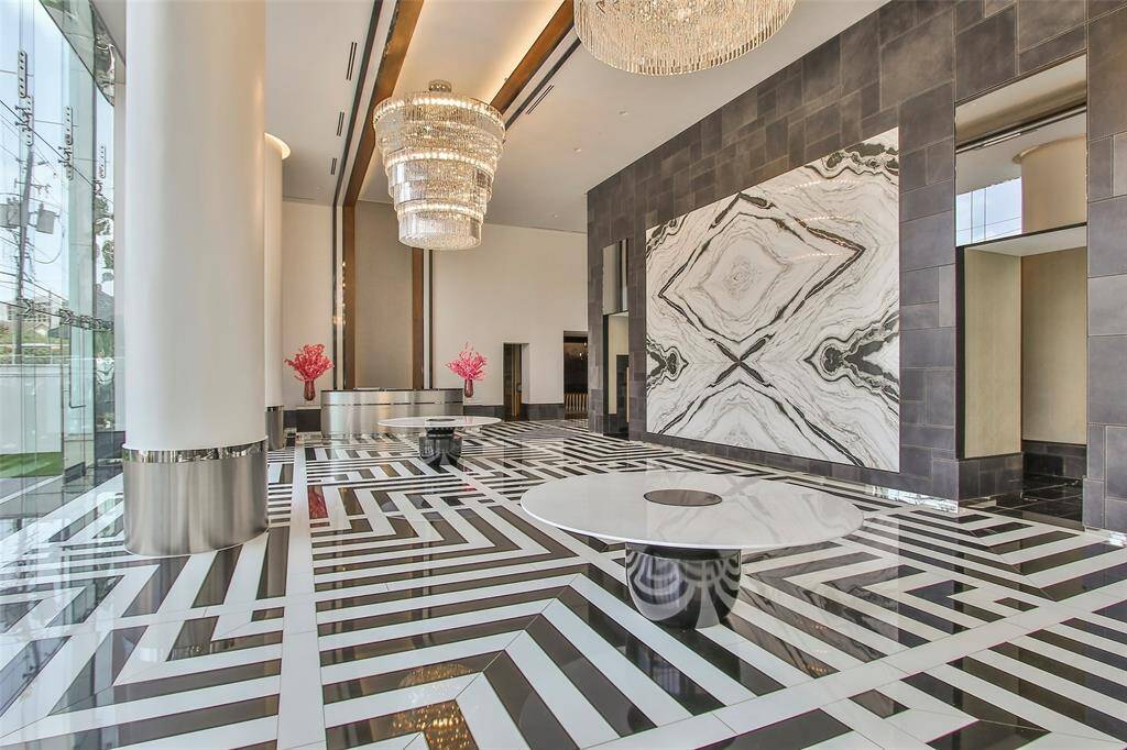 Live in modern elegance and be close to everything Houston has to offer.