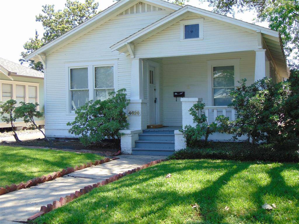 1204 SF plus a screened back porch. 2 beds / 1 bath, living, dining, den and 2 porches
